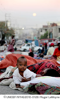 ©UNICEF/NYHQ2010-0128/Roger LeMoyne