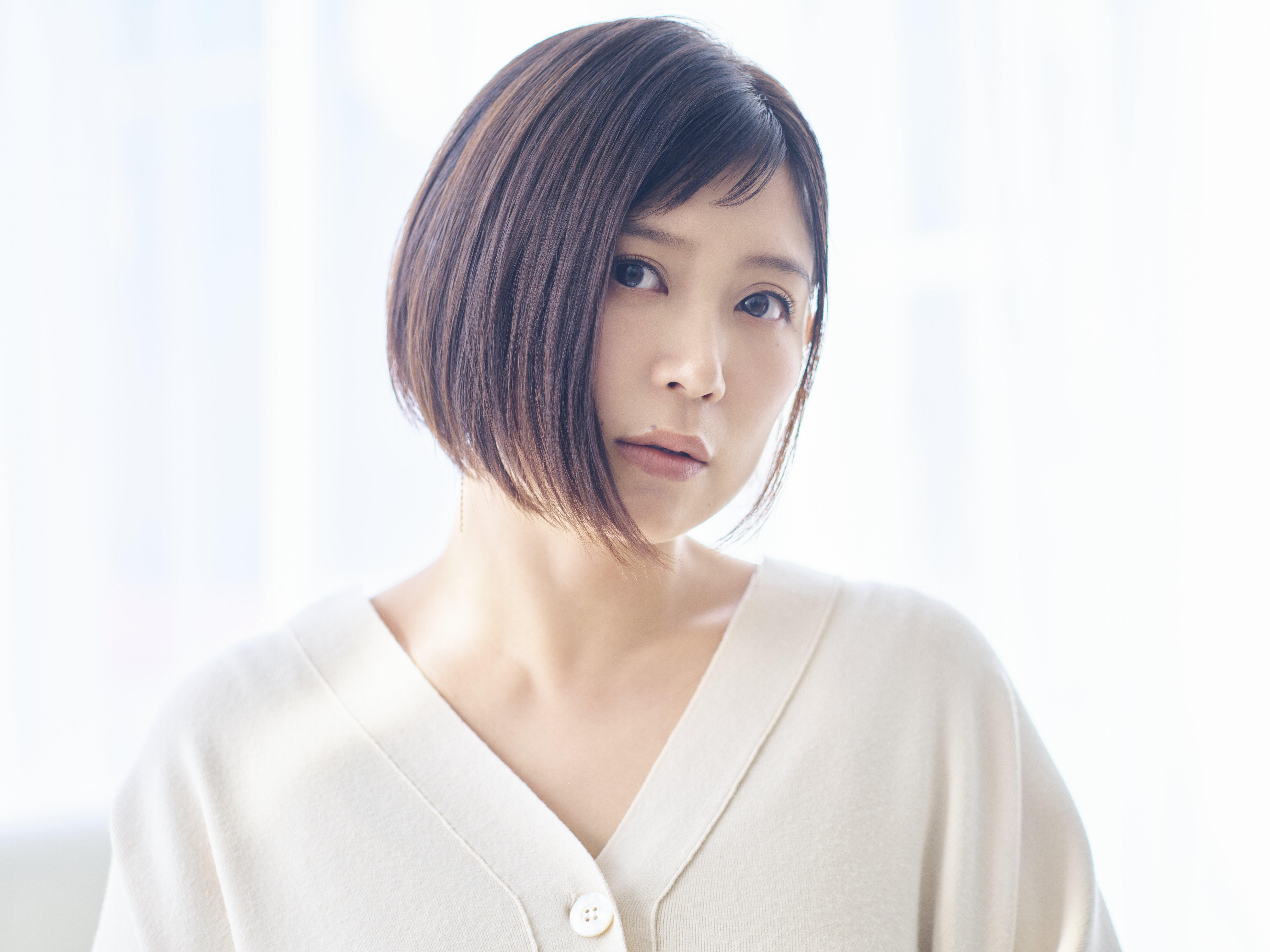2024.12.26_絢香さんアー写6326_03_1.jpg